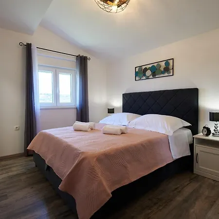 Apartment Ljubica *