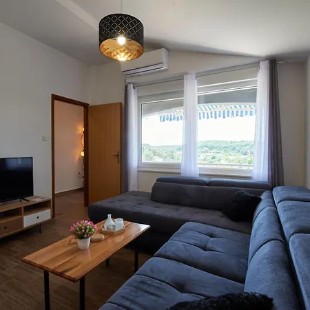 Apartment Ljubica *
